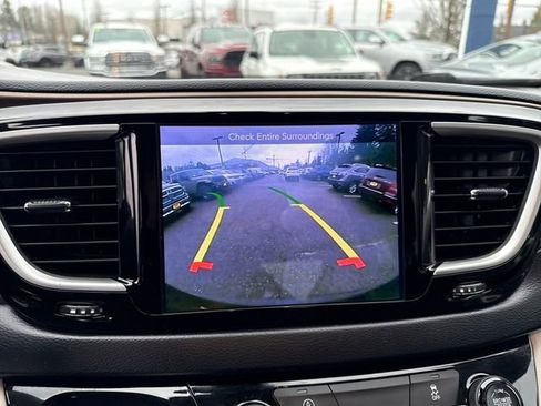 Used 2017 Chrysler Pacifica Touring Plus w/ Tire & Wheel Group image 25