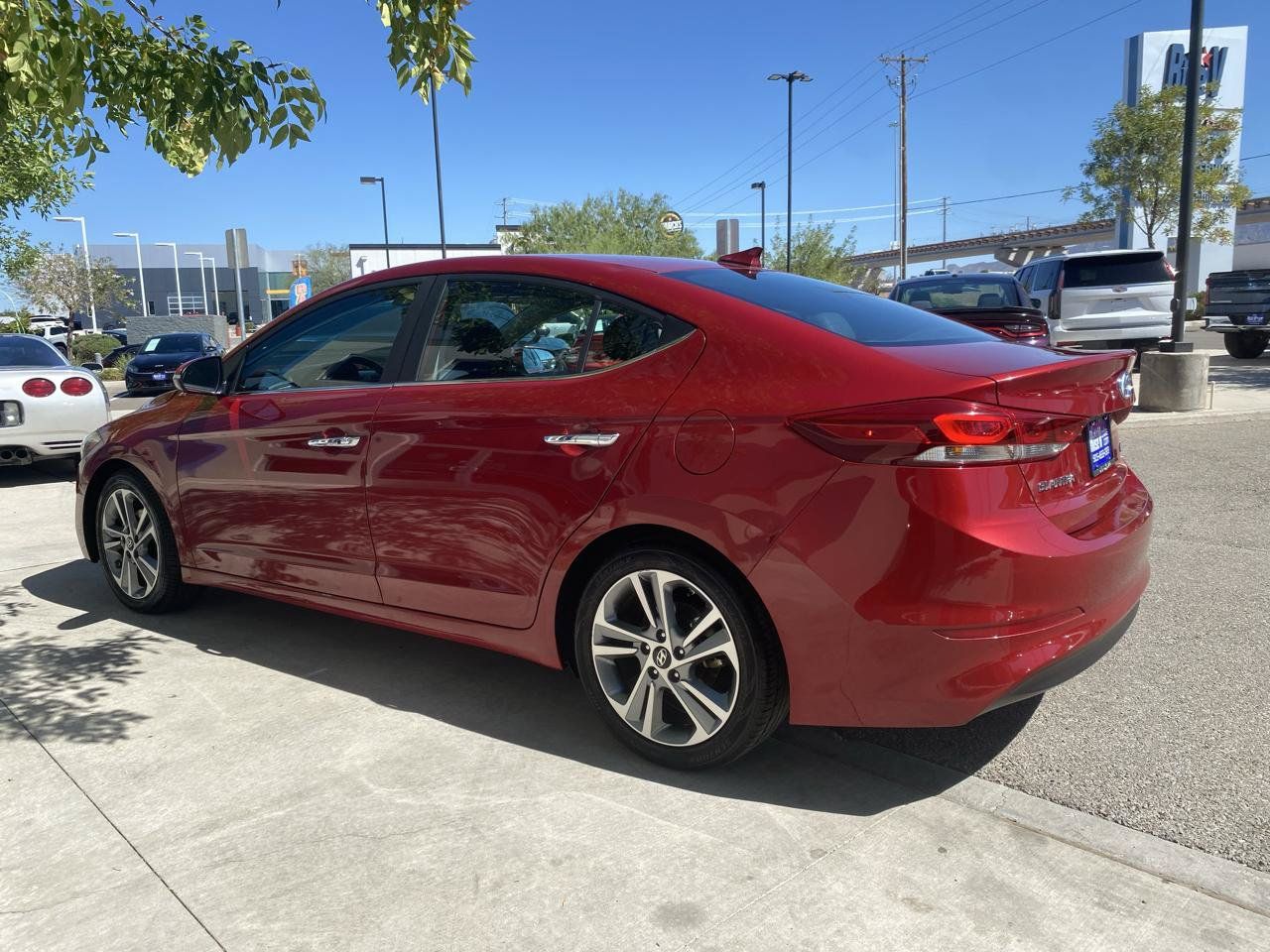Used 2017 Hyundai Elantra Limited w/ Limited Tech Package 08 FWD image 10