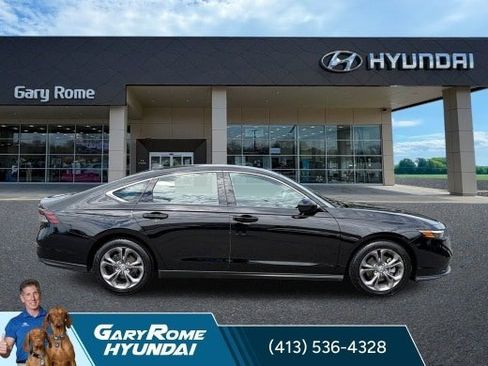 Used 2023 Honda Accord EX image 11