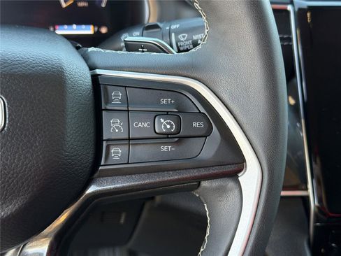 Used 2023 Jeep Grand Cherokee L Laredo w/ Luxury Tech Group I image 27