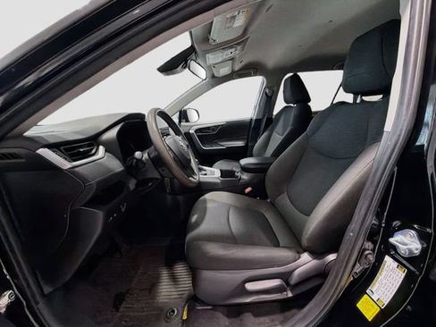 Certified 2023 Toyota RAV4 LE AWD/4WD image 16