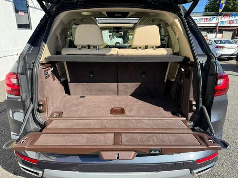 Used 2019 BMW X7 xDrive50i w/ Premium Package AWD/4WD image 33