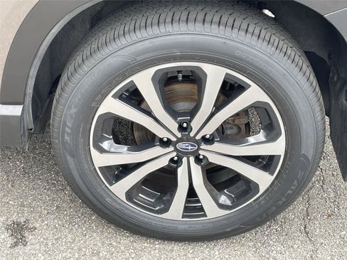 Used 2023 Subaru Forester Limited AWD/4WD image 11