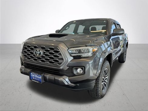 Used 2023 Toyota Tacoma TRD Sport w/ Black Out Package (TMS) AWD/4WD image 2