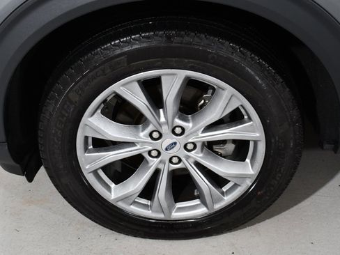 Used 2023 Ford Explorer Limited w/ Equipment Group 301A image 25