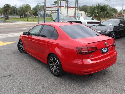 Used 2016 Volkswagen Jetta Sport image 5