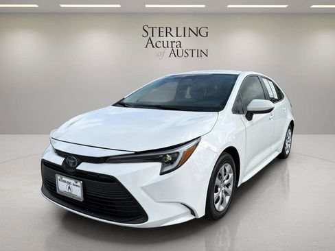 Used 2024 Toyota Corolla LE FWD image 1