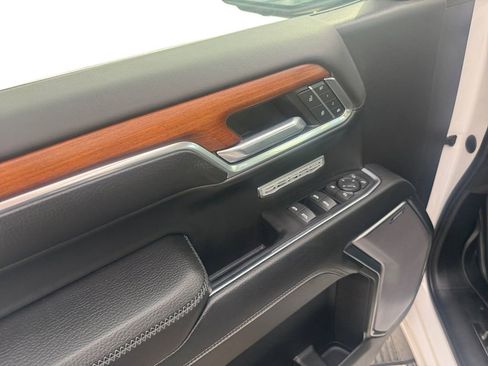 Used 2023 GMC Sierra 1500 Denali w/ Technology Package image 18