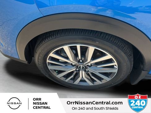 Used 2023 Nissan Kicks SV FWD image 9