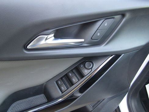 Used 2026 Chevrolet Equinox LT w/ Convenience Package II image 24