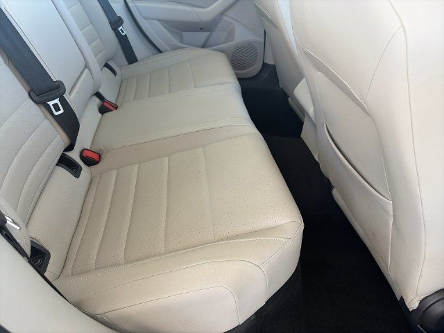 Used 2024 Volkswagen Jetta SE w/ Panoramic Sunroof Package FWD image 25