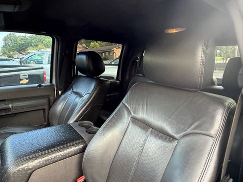 Used 2014 Ford F250 Lariat w/ Lariat Interior Package image 59