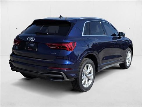 New 2025 Audi Q3 2.0T Premium w/ Convenience Package AWD/4WD image 4