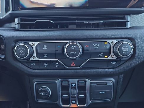 New 2025 Jeep Wrangler Sport S image 21