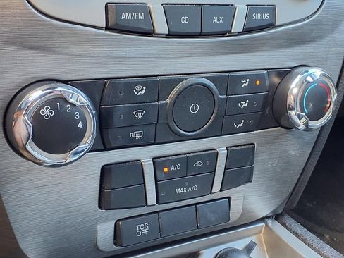 Used 2012 Ford Fusion SE FWD image 18