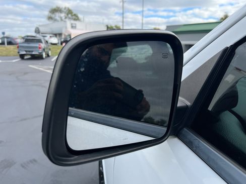 Used 2019 Dodge Durango SXT image 48