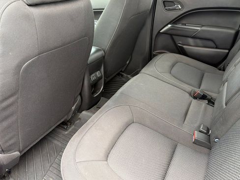 Used 2018 Chevrolet Colorado LT w/ LT Convenience Package image 12