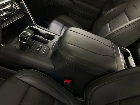 Used 2024 GMC Sierra 1500 Denali w/ Denali Reserve Package image 17