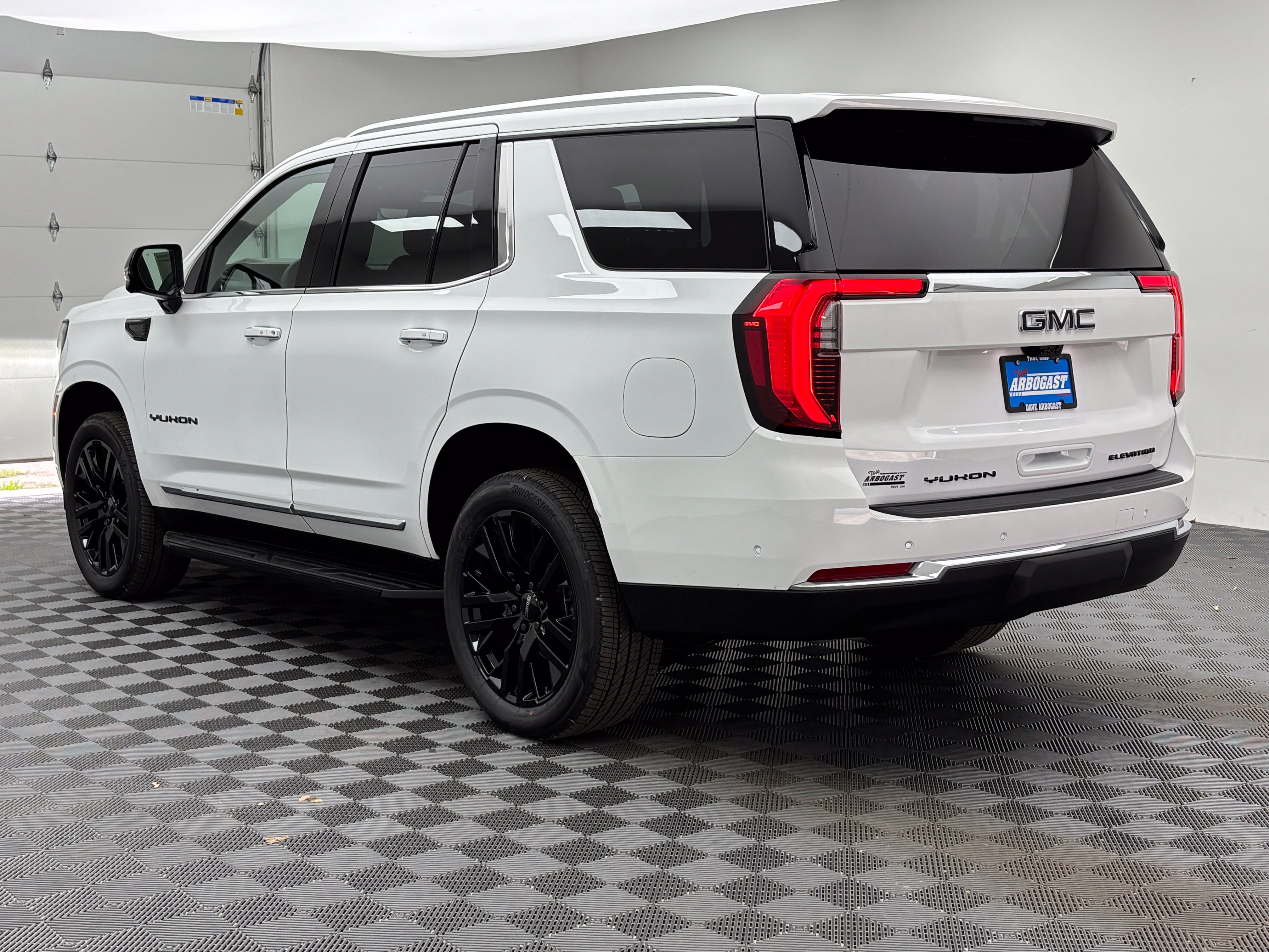 New 2026 GMC Yukon Elevation w/ Elevation Premium Package AWD/4WD image 16