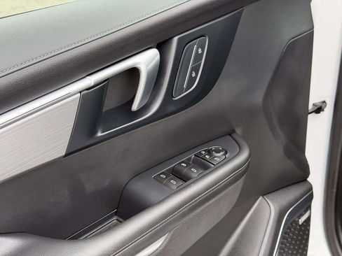 Used 2025 Buick Enclave Preferred image 19