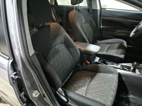 Used 2025 Mitsubishi Outlander Sport AWD image 24