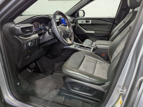 Used 2022 Ford Explorer Timberline w/ Timberline Technology Package AWD/4WD image 17