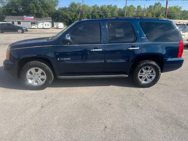 Used 2007 GMC Yukon SLT w/ SLT Preferred Equipment Group AWD/4WD image 8