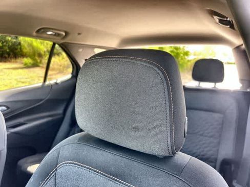 Used 2018 Chevrolet Equinox LT FWD image 25