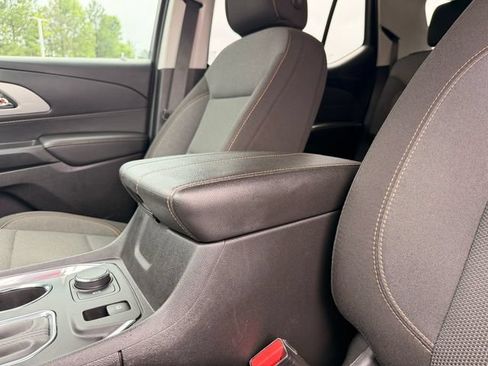 Used 2020 Chevrolet Traverse LS FWD image 21