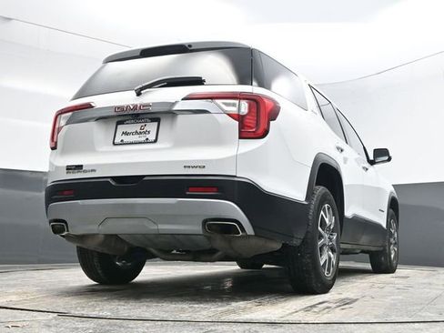 Used 2023 GMC Acadia SLE image 31