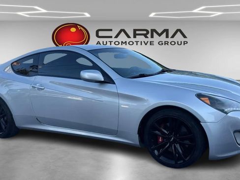 Used 2010 Hyundai Genesis 2.0T RWD image 7