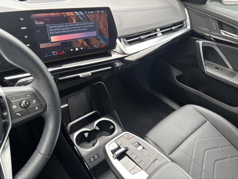 Used 2025 BMW X2 xDrive28i image 15