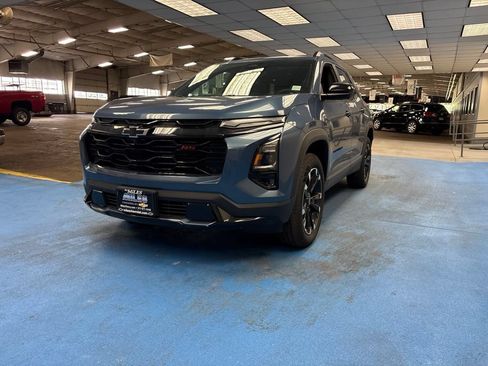 New 2026 Chevrolet Equinox RS w/ Convenience Package III FWD image 13