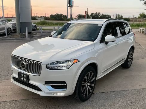 Certified 2024 Volvo XC90 B5 Core AWD/4WD image 3