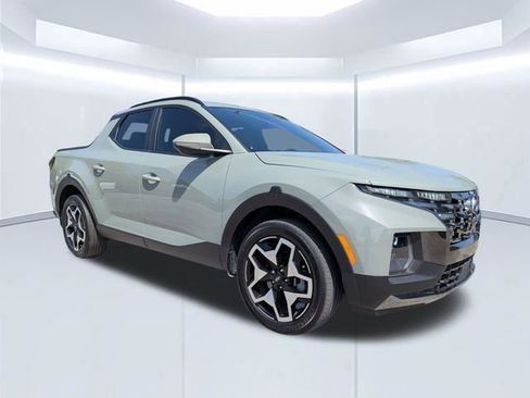 Used 2023 Hyundai Santa Cruz Limited AWD/4WD image 2