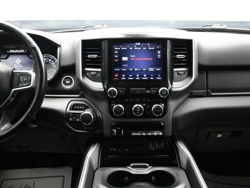 Used 2019 RAM 1500 Big Horn AWD/4WD image 18