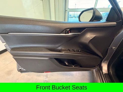 Used 2023 Toyota Camry SE image 14