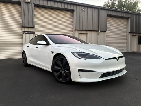 Used 2022 Tesla Model S Standard Range image 1