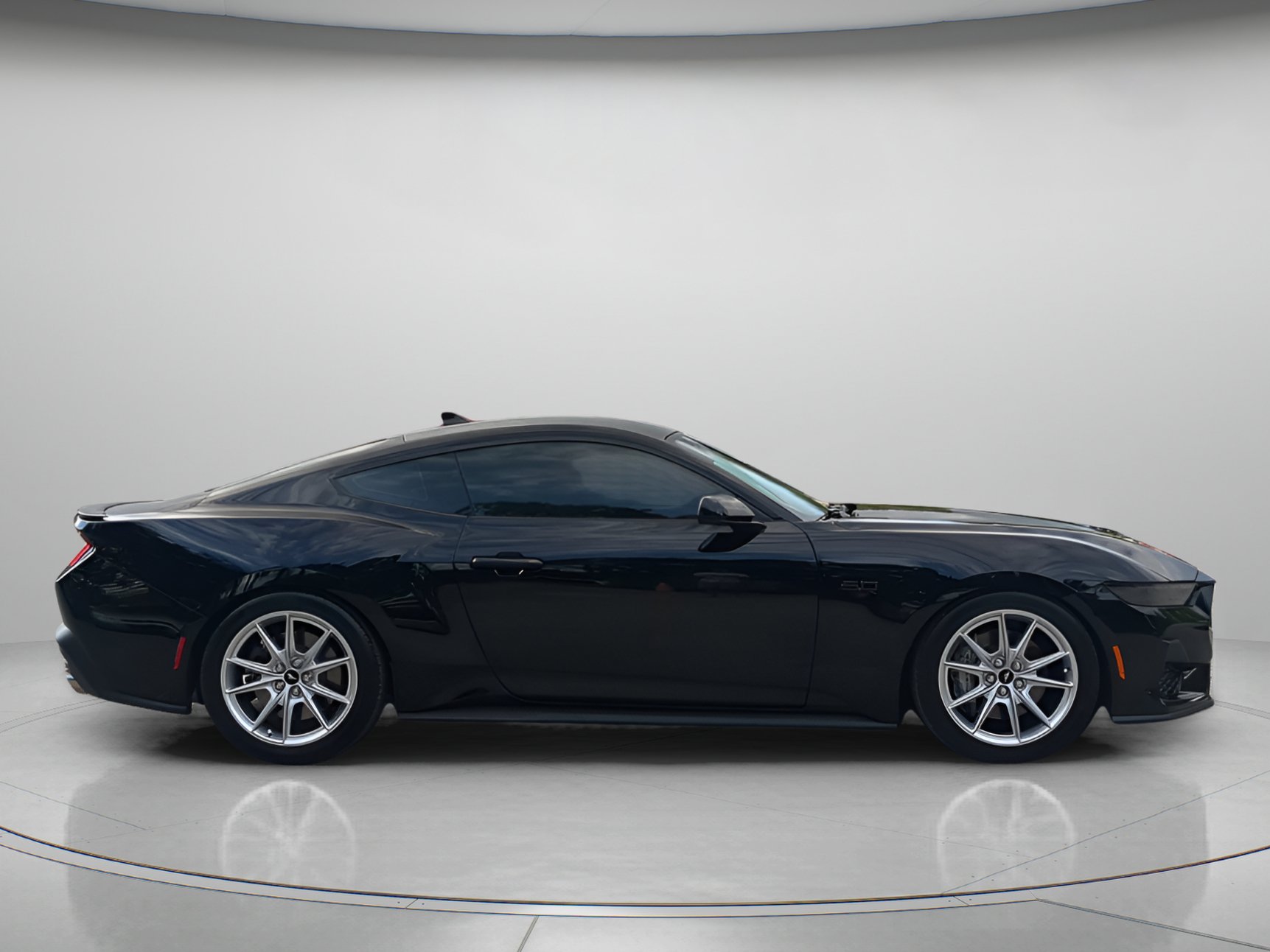 Used 2025 Ford Mustang GT RWD image 39
