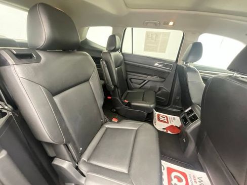 Used 2019 Volkswagen Atlas SEL R-Line AWD/4WD image 17