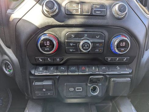 Used 2022 GMC Sierra 2500 AT4 w/ AT4 Preferred Package image 21