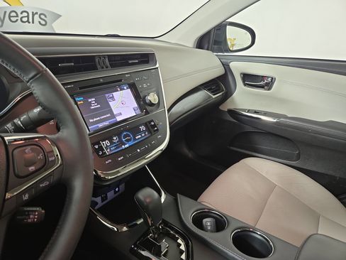 Used 2016 Toyota Avalon Limited image 26