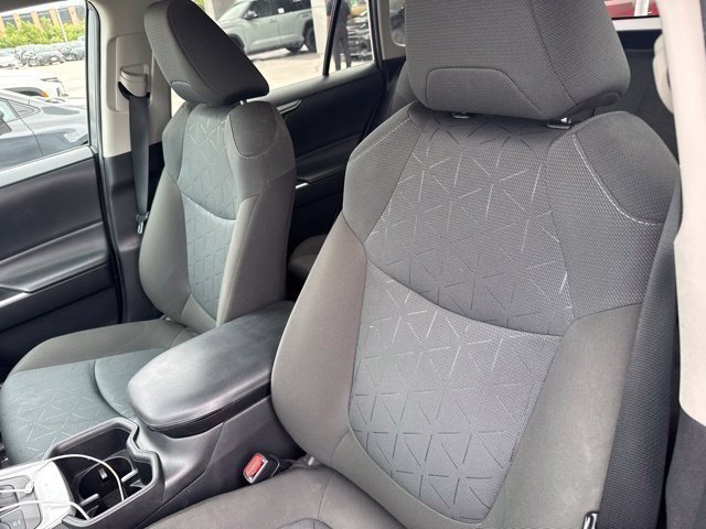 Used 2022 Toyota RAV4 XLE w/ Convenience Package AWD/4WD image 9