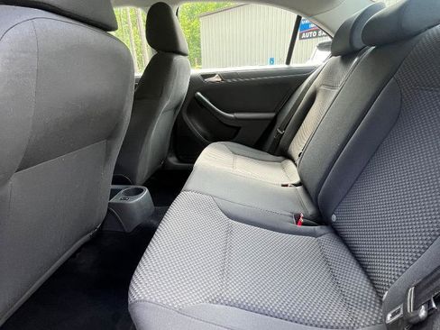 Used 2011 Volkswagen Jetta Sedan FWD image 21