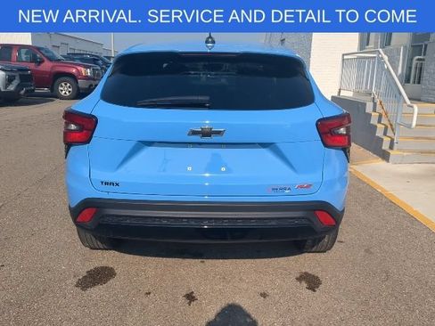 Certified 2024 Chevrolet Trax RS w/ Sunroof Package FWD image 5