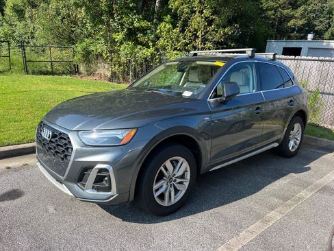 Certified 2024 Audi Q5 2.0T Premium w/ Convenience Package AWD/4WD image 1