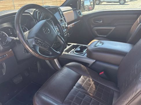 Used 2021 Nissan Titan Platinum Reserve w/ Moonroof Package RWD image 14