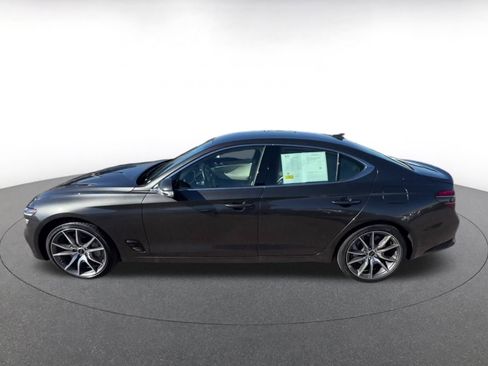 Used 2025 Genesis G70 2.5T image 9