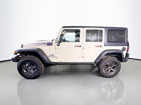 Used 2018 Jeep Wrangler Unlimited Rubicon w/ Connectivity Group image 6