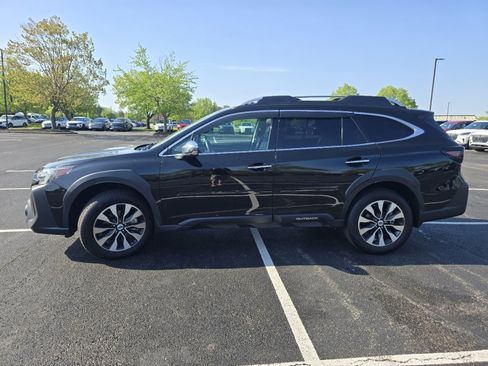 Used 2025 Subaru Outback Touring XT AWD/4WD image 14